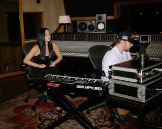 Demi Lovato junto a Zhone, via Instagram