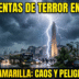 Obelisco de Buenos Aires bajo un temporal violento con rayos y calles inundadas por la alerta amarilla de tormentas.