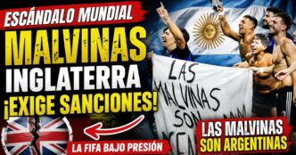 Jugadores de la Selección argentina celebran con una bandera que dice “Las Malvinas son argentinas” tras vencer a Inglaterra, mientras el Gobierno británico exige sanciones ante la FIFA.