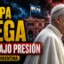 Milei ante la visita del Papa León XIV en Argentina, con la Casa Rosada y una multitud en un clima de tensión política.