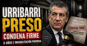 Conductor en el estudio de noticias de Info del Plata Noticias informando sobre el fallo de la Corte Suprema que dejó firme la prisión para Sergio Urribarri.