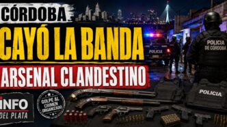 Conductor en el estudio de noticias de Info del Plata Noticias presentando informe sobre el arsenal de escopetas recortadas secuestrado a una banda criminal en Córdoba.